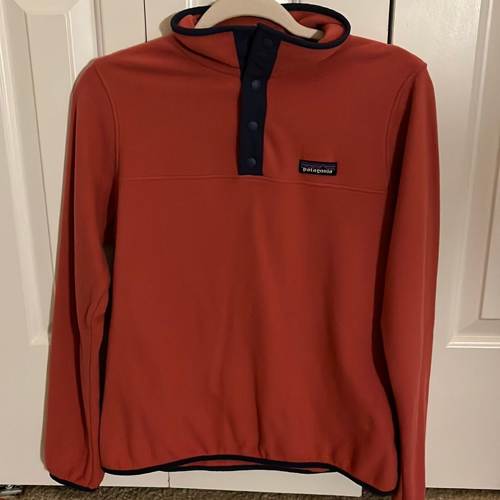 Woman’s Patagonia fleece jacket, size: small, color: pink
